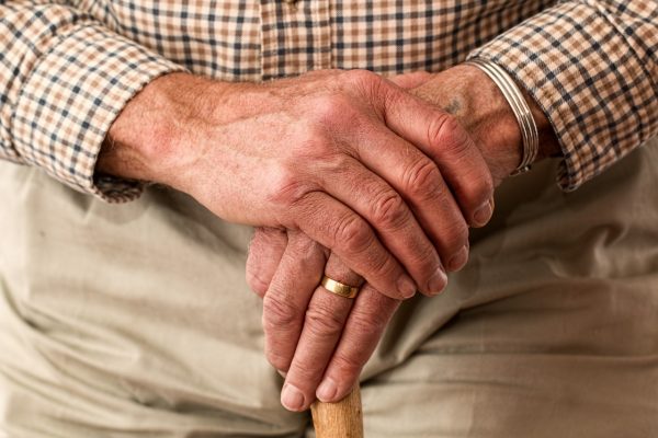 記事:HITOWAケアに措置命令、有料老人ホームに関する不当表示についてのイメージ画像
