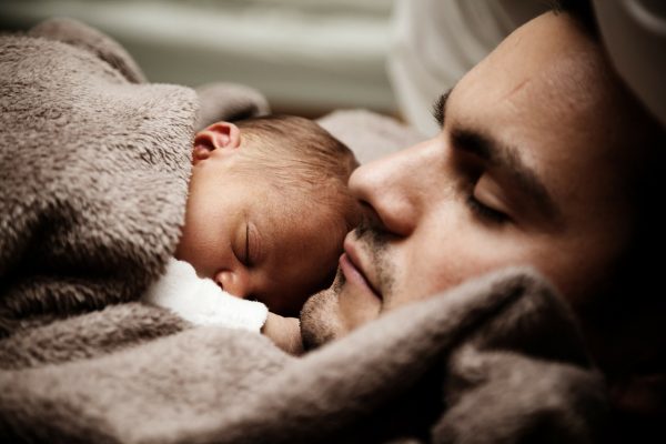 記事:男性版産休成立、育児休業制度についてのイメージ画像